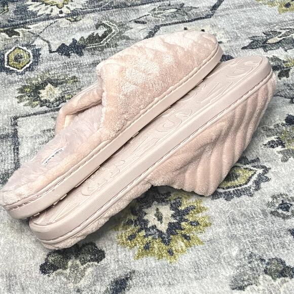 New Baby Pink Fluffy  Slip-on Slippers by Comfy Essentials - Picture 2 of 5